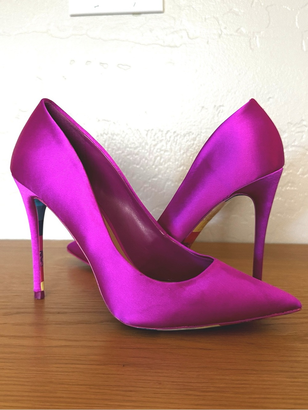Aldo Stessy fuchsia satin pump